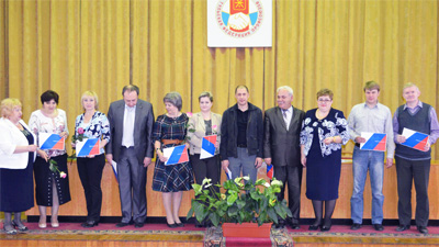 Вручение Свидетельств Академии труда и социальных отношений Вручение Свидетельств Академии труда и социальных отношений